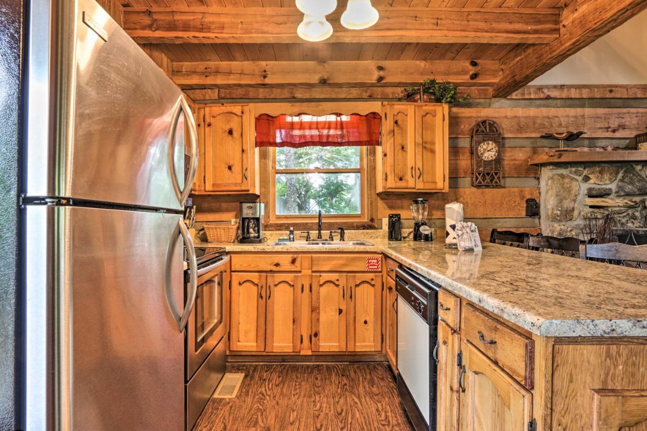 Gatlinburg Escape With Hot Tub, Deck And Mtn View Villa Eksteriør bilde