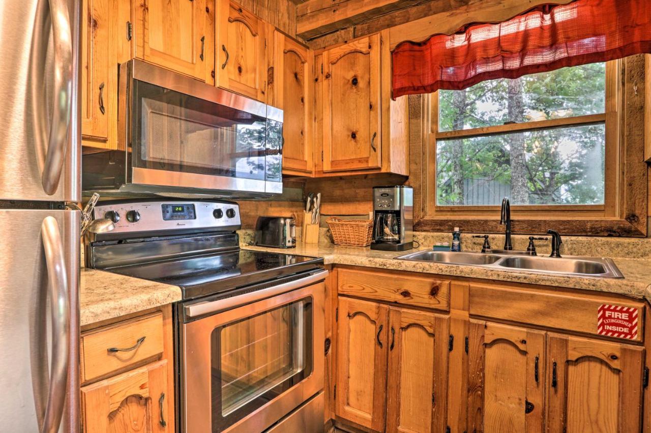 Gatlinburg Escape With Hot Tub, Deck And Mtn View Villa Eksteriør bilde