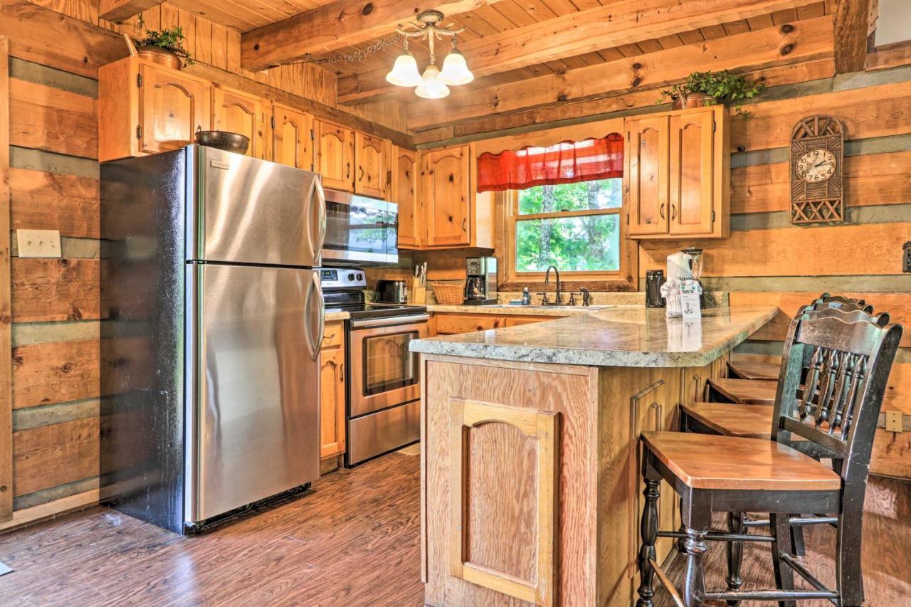Gatlinburg Escape With Hot Tub, Deck And Mtn View Villa Eksteriør bilde